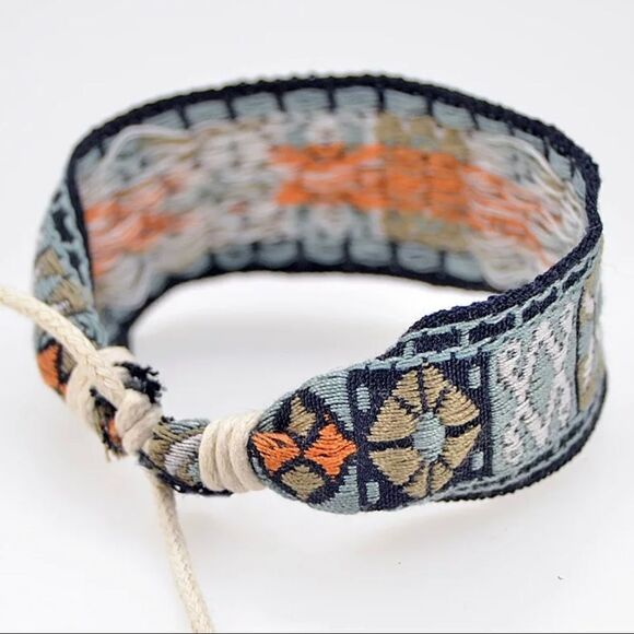 Boho Embroidered Mayan Style Adjustable Friendship Bracelet NWT - Picture 3 of 13